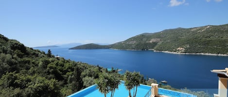 Spectacular location, spectacular pool, spectacular sea views.