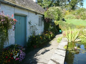 Clachan Cottage and Fish Pond