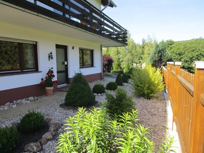 Waldnahe und gemütliche Ferienwohnung in Bad Münstereifel / Nöthen