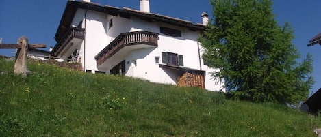 View of the house from the parking lot