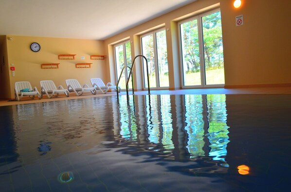 Wellnessbereich mit Pool