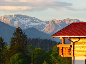 Ihr Blick in die Allgäuer Alpen bei Sonnenaufgang