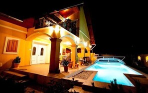 Villa mit Schwimmingpool