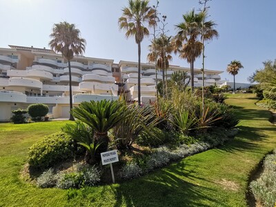 Direct access to the beach, pool, panoramic view, 100sqm terrace 