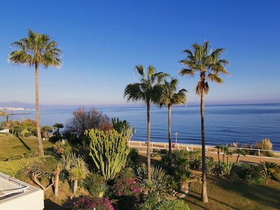 Direct access to the beach, pool, panoramic view, 100sqm terrace 