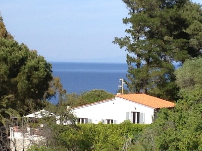 Grosszügiges Ferienhaus mit Meerblick und Garten in Strandnähe auf Insel Elba 