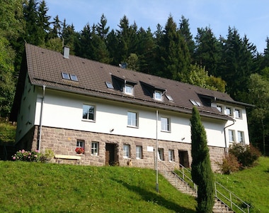 Ferienhaus Lütsche - direkt am Stausee im Thüringer Wald