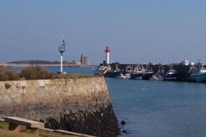 Port de Saint-Vaast et île Tatihou