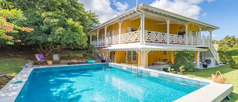 Villa Mabouya piscine: 
7,5 x 5,5 m