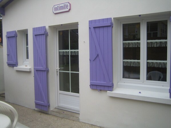 Exterior detail