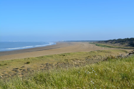 La plage vue de la maison cÎté droit