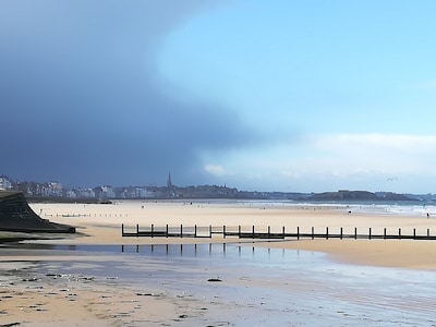 APPARTEMENT VUE SUR MER A 10 MN  A PIED DE ST MALO INTRA-MUROS