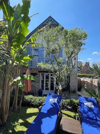 Maison principale cÎté jardin