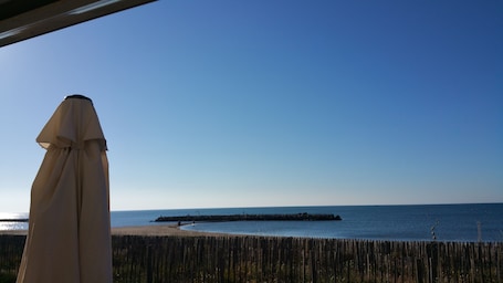 VUE DE LA TERRASSE