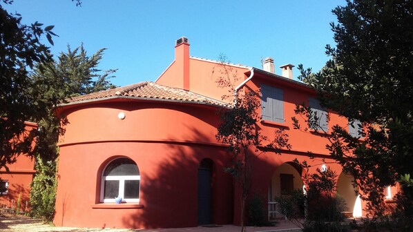 vue du mas façade est
