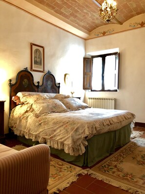 Bedroom 1 Le Carrozze