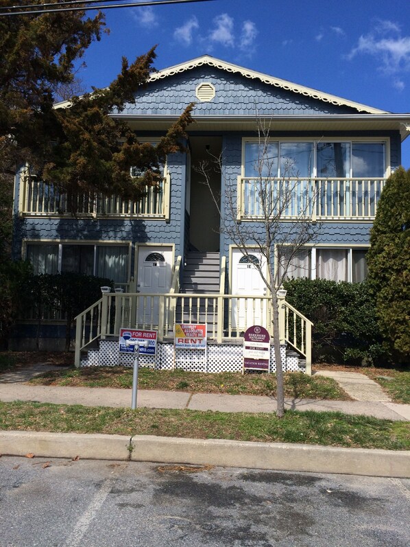 Front of building. Condo is upper left.