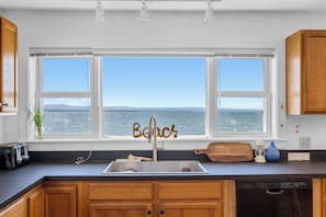 Not a chore to do the dishes when you can take in Lake Champlain up close!