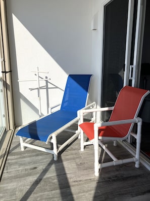 Lounger and chair on deck also.