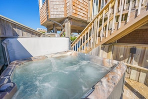 Surf or Sound Realty - 281 - Paradise Found - Hot Tub -2