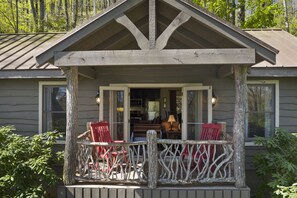 View of the cottage from the drive way