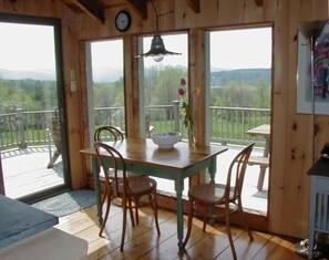 dining area and deck overlooking Star Lake and mountain vistas