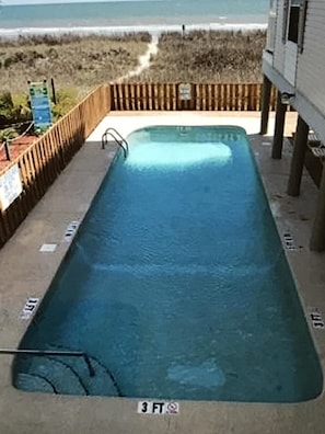 Oceanfront pool