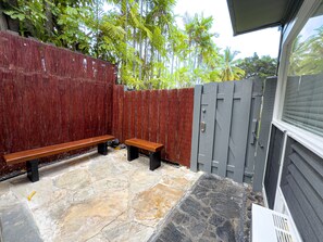 West entry lanai