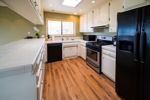 Magnificent Ocean Views of Rincon and the Channel Islands, Newly Remodeled Home