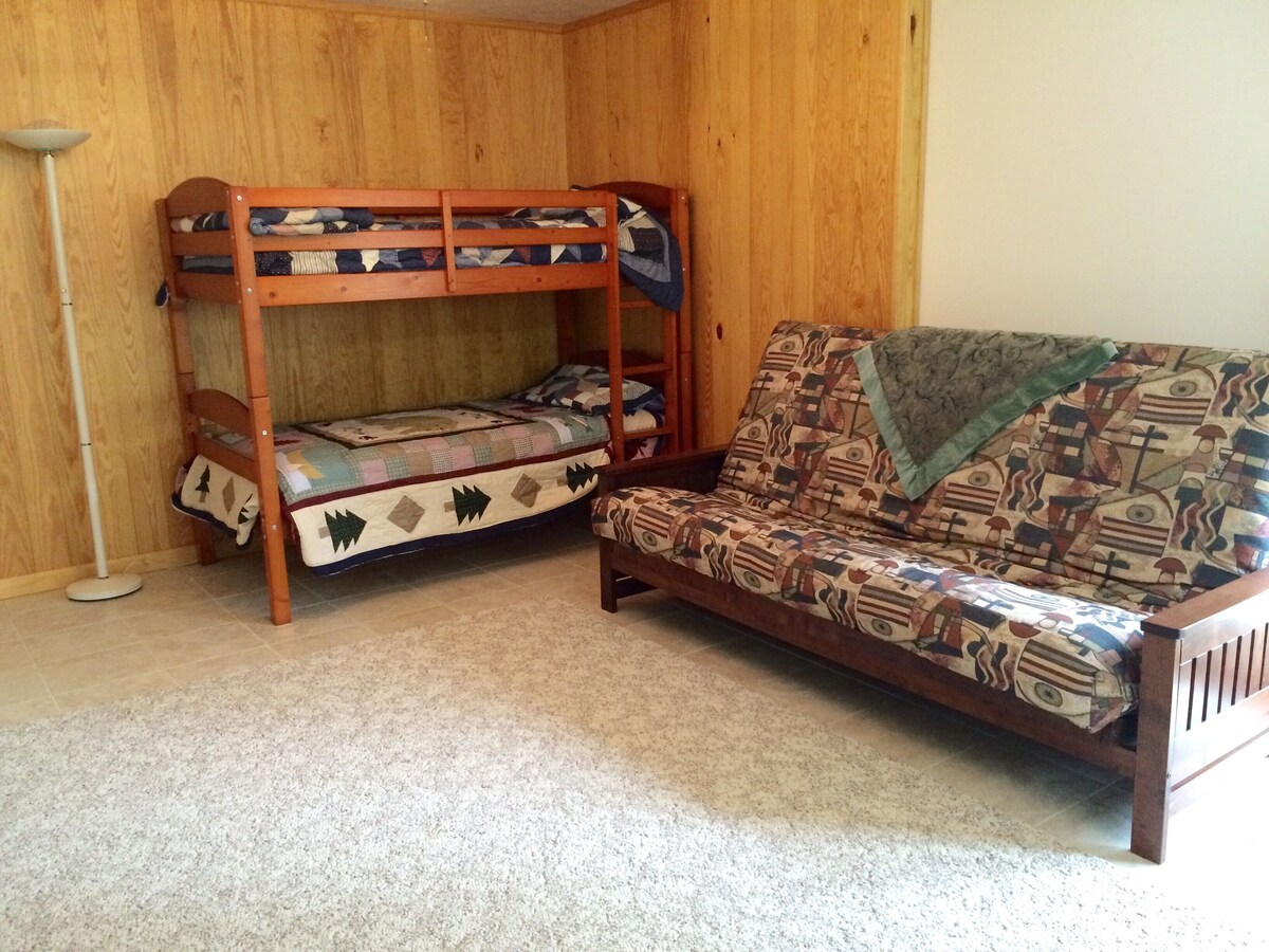 Toccoa River Cabin!!