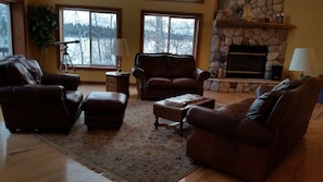 Spacious Family Room