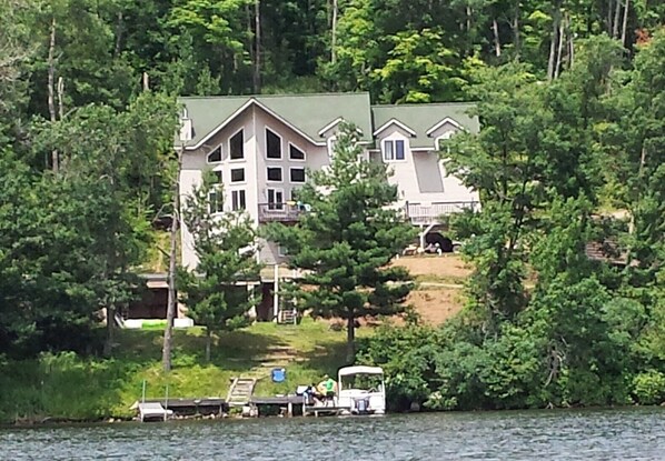 Eagle View Retreat on Long Lake.