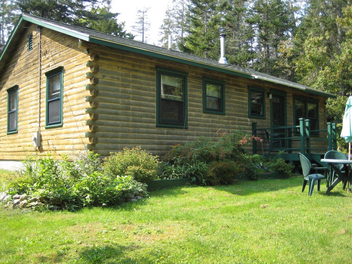 Cabin on Mt Desert Island ME next door to Acadia, on quiet cove, 6 night minimum