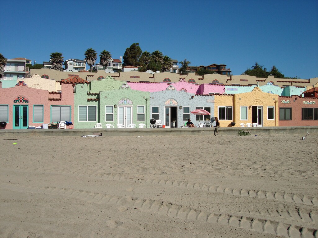 Beach Front Condo In Capitola Venetian Front Row 4 Capitola