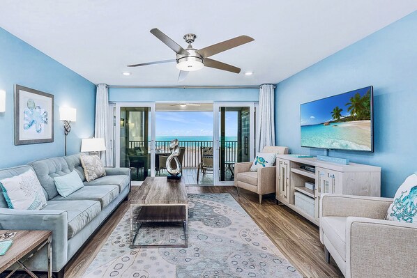Gulf & beach views, spacious great room w/two stylish recliners  & Smart HDTV.