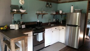 Full kitchen