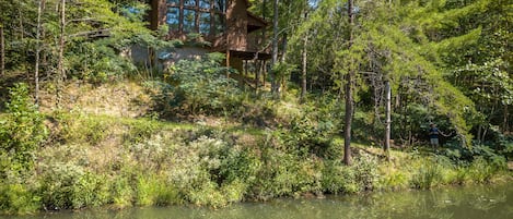 Pigeon Forge Lake Front Cabin "Reflections" 