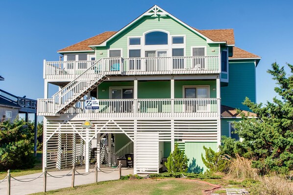 surf-or-sound-realty-forever-sunshine-868-exterior