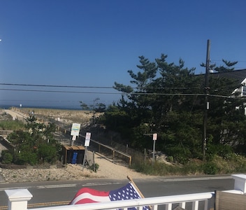 BRANT BEACH - One house off Ocean