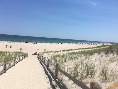 BRANT BEACH - One house off Ocean