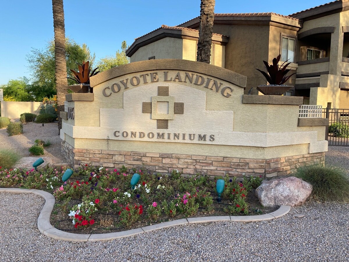 Peaceful condo in gated community.Apartment style,main floor.