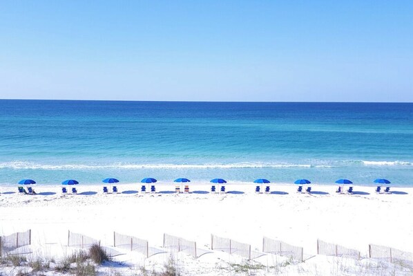 Cabana Club 306 AMAZING views from the large balcony with comfortable seating!