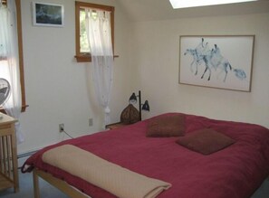 second upstairs bedroom