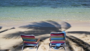 Lounging on our Beach! Sun, Shade, Clear Ocean Water! Take a refreshing dip