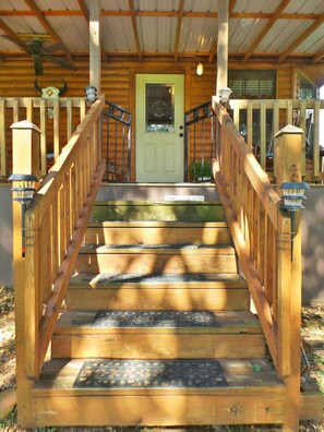 Step inside your rustic chic cabin