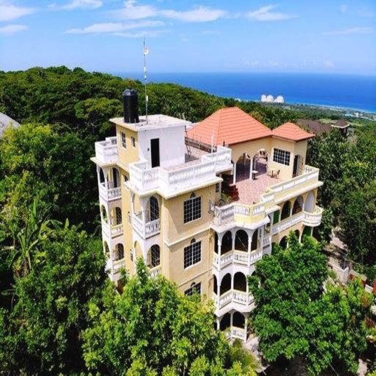 Picture of villa