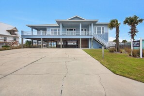 1109 Ariola Dr_20240410_004
