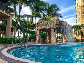 Kid's pool & waterslide