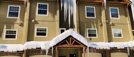 Front door, beautiful Blue Bird day at the mountain.  Snowplowed Access!!!