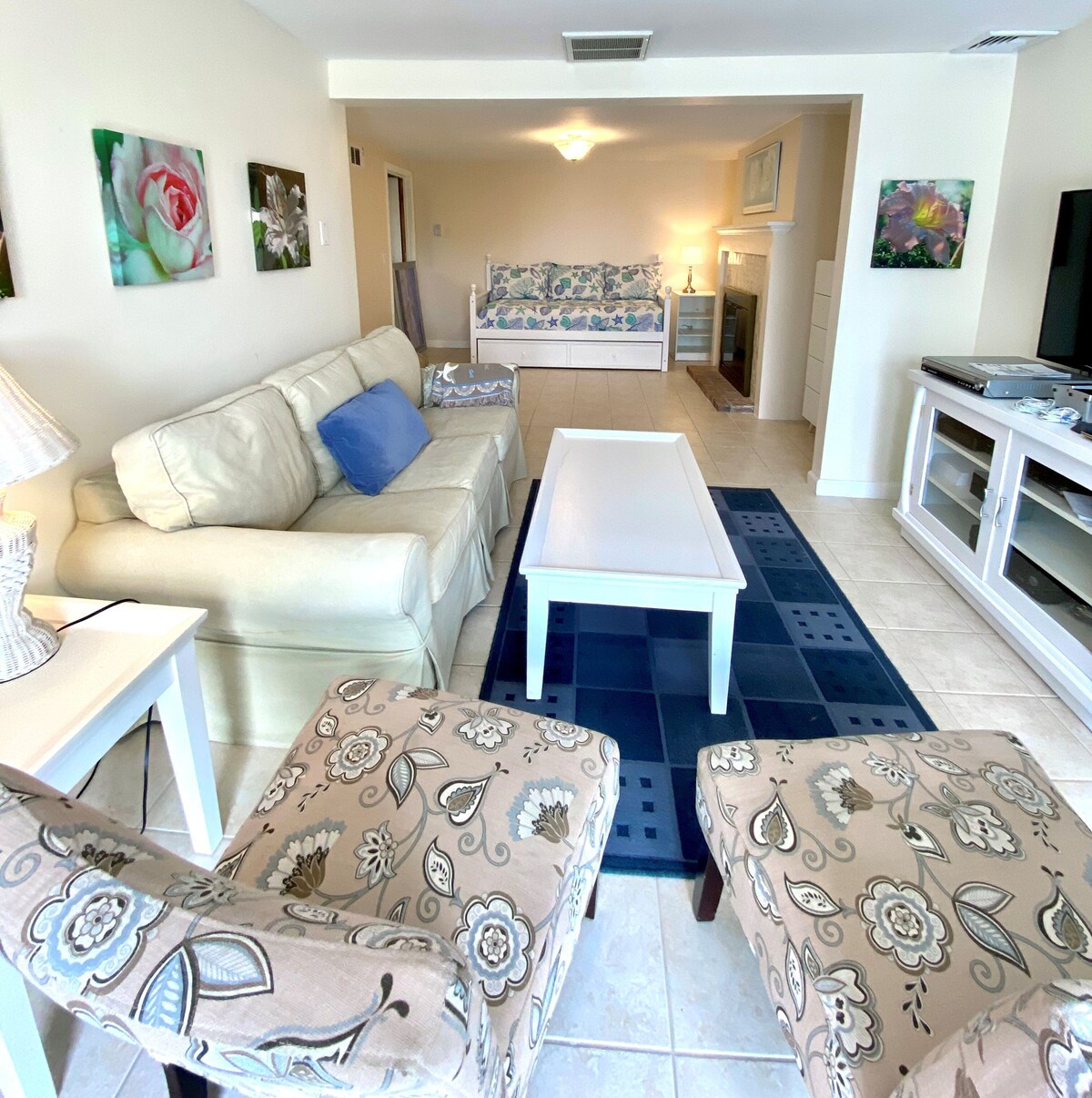BEACHFRONT With Amazing WATER VIEWS and Central Air-Condition